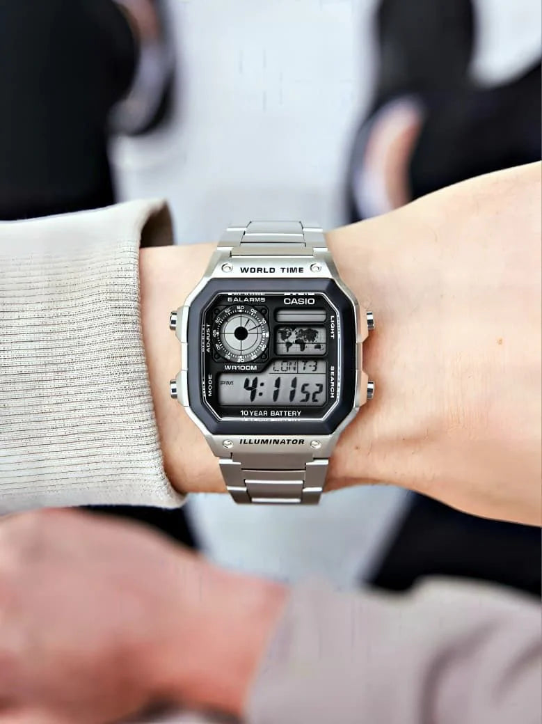 Casio iluminator Silver Chain Watch