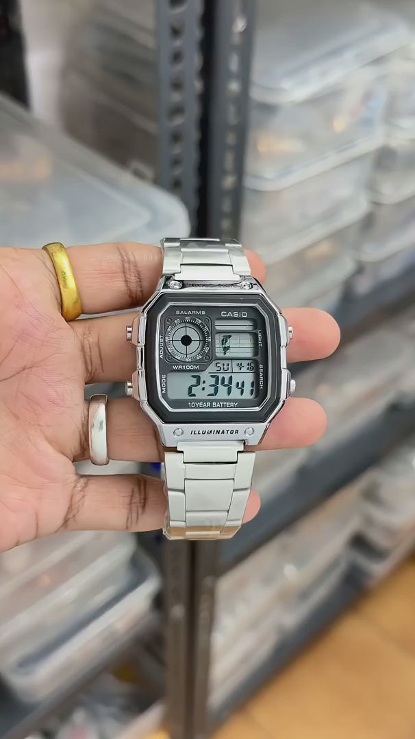 Casio iluminator Silver Chain Watch